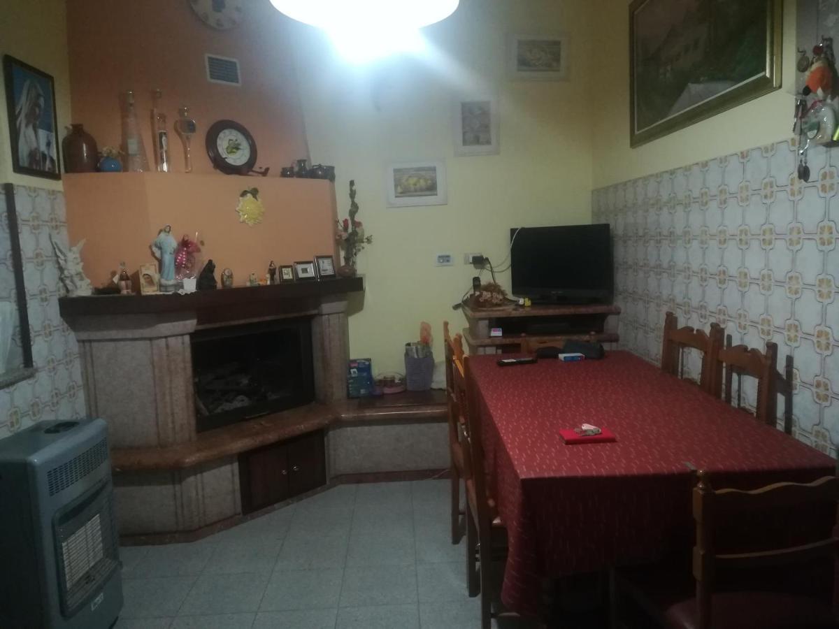 Il Melo Rosa Bed & Breakfast San Costanzo Exterior photo