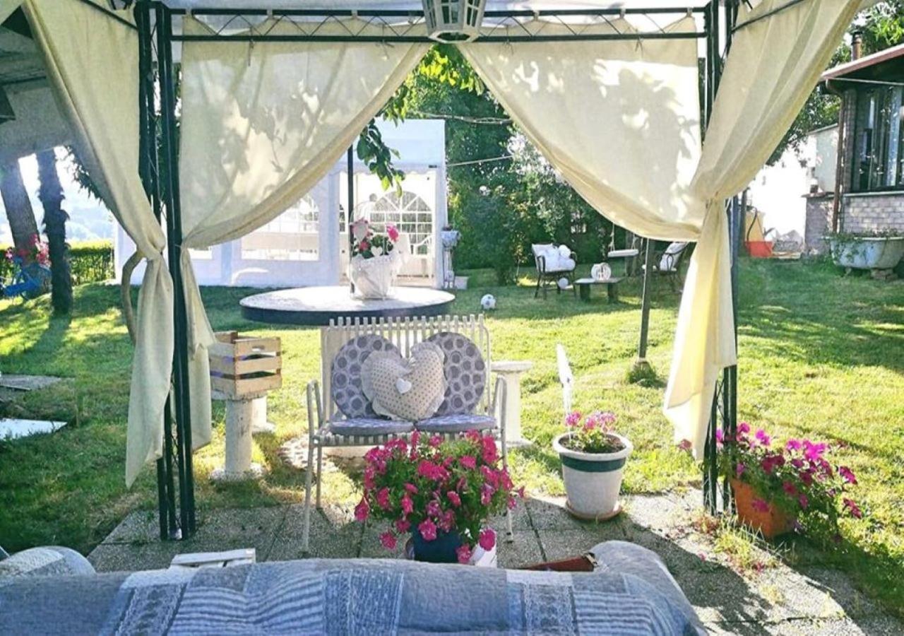 Il Melo Rosa Bed & Breakfast San Costanzo Exterior photo